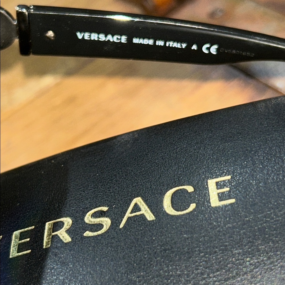 Authentic Versace MOD2228 Medusa Geometric Sunglasses Black Italy LuxuryDesigner - Picture 5 of 9